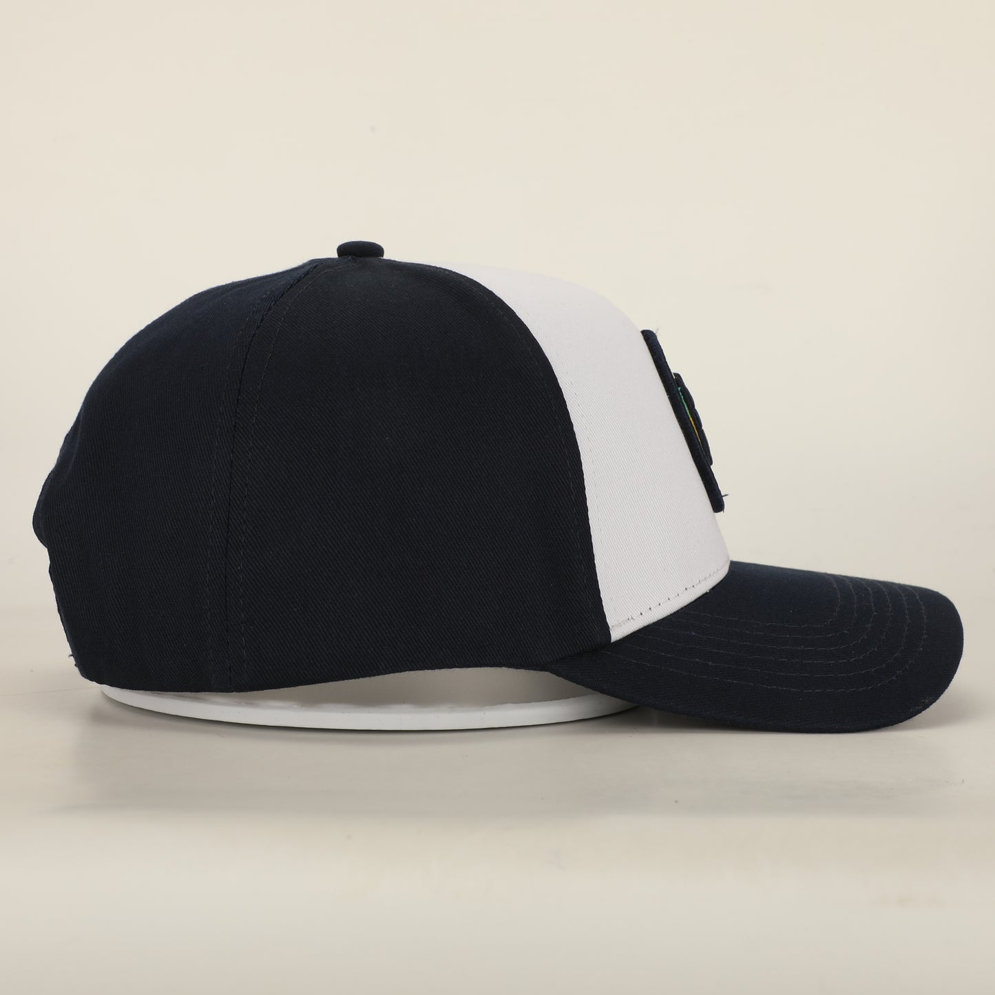 The Baseball - Classic (White/Navy)