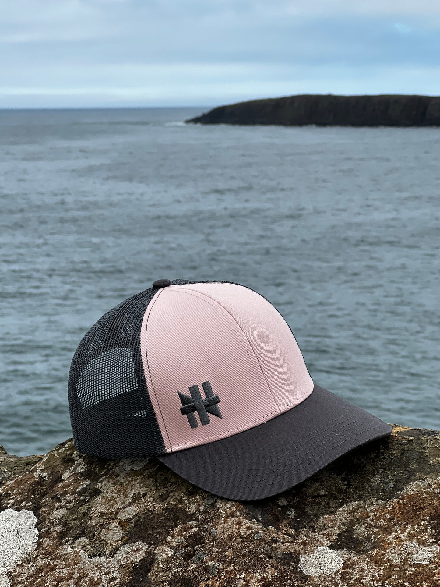 The Trucker - Subtle (Salmon/Slate)